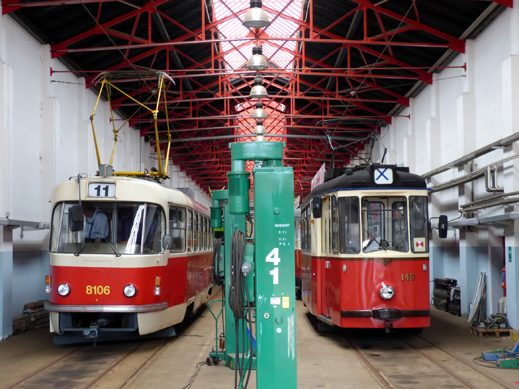 Liberec ― Jablonec nad Nisou, Tatra T3M — 8106 (16); Liberec ― Jablonec nad Nisou, Gotha T2-62 — 145