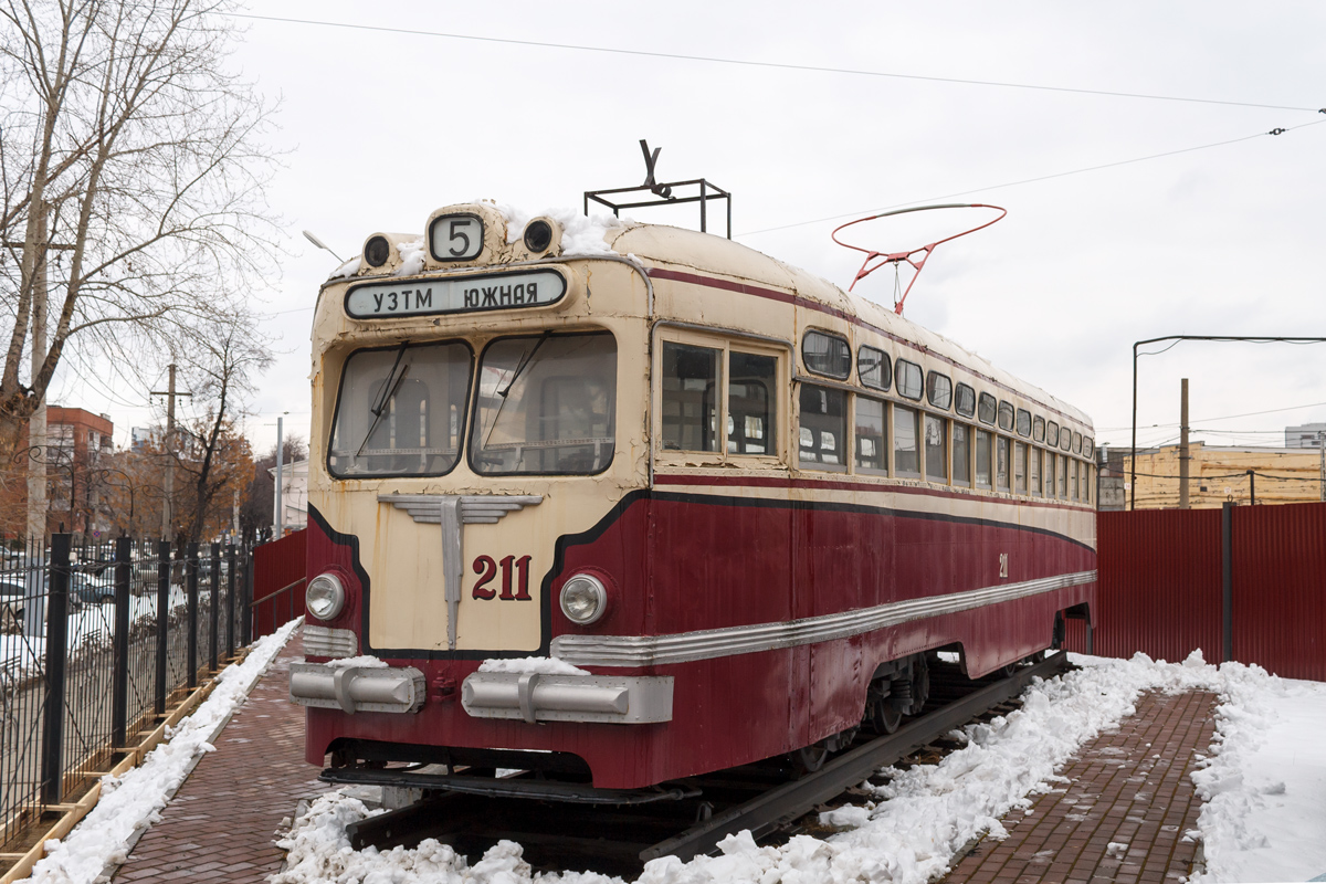 Екатеринбург, МТВ-82 № 211