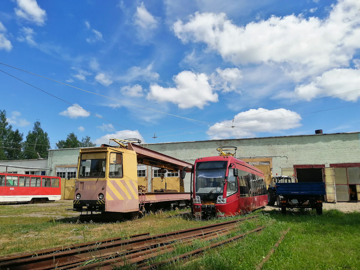 Новополоцк, БКМ 802 № 061; Новополоцк, ТК-28 № ТК 28