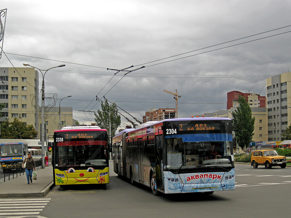 Донецк, ЛАЗ E183A1 № 2338; Донецк, ЛАЗ E301A1 № 2304