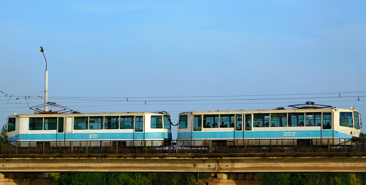 Krivij Rih, 71-611 Br. 201; Krivij Rih, 71-611 Br. 202