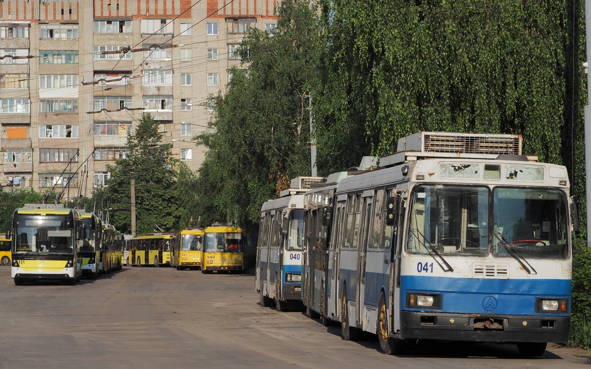 Львов, ЛАЗ-52522 № 041