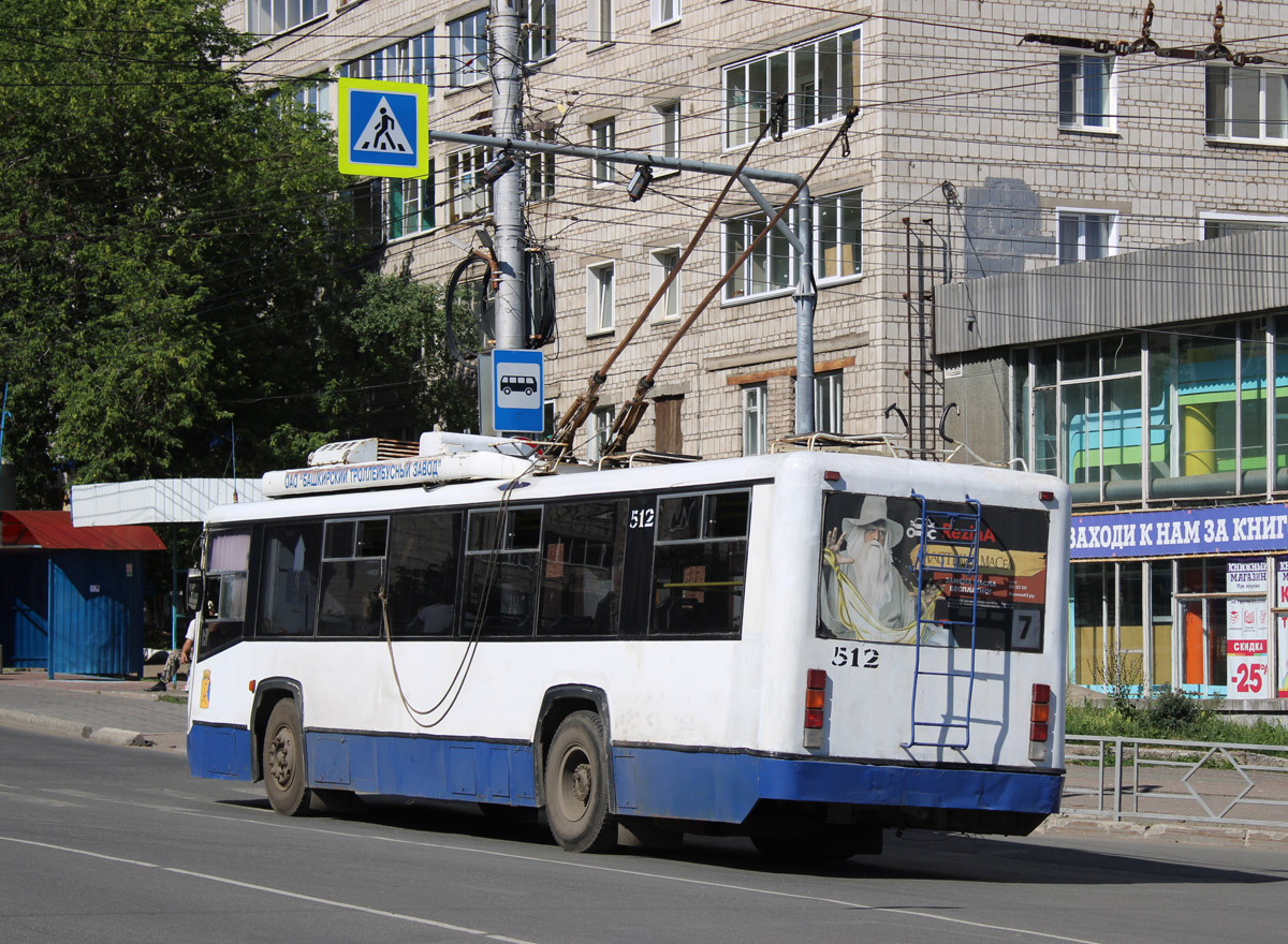 Киров, БТЗ-52764Р № 512