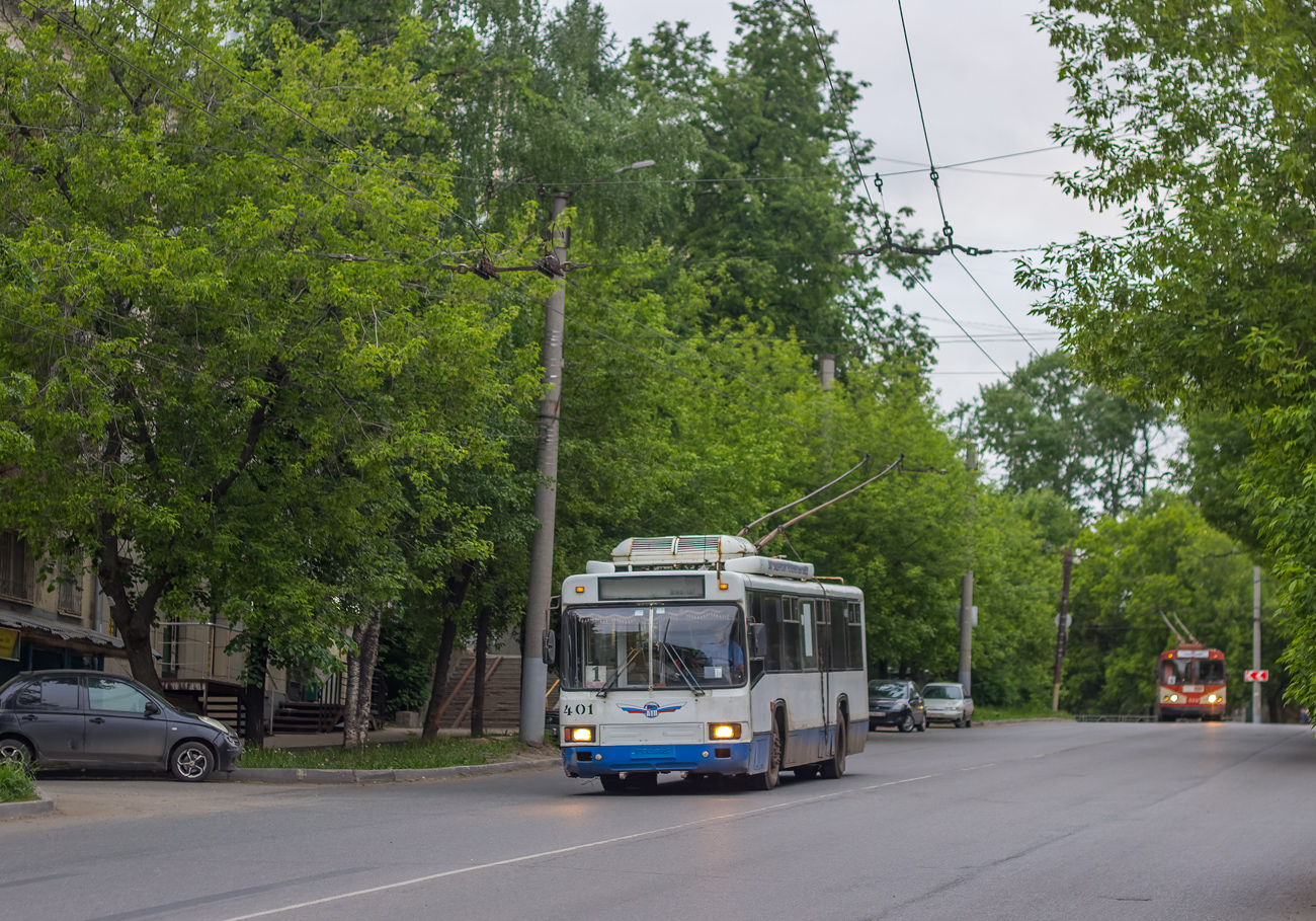 Киров, БТЗ-52764Р № 401