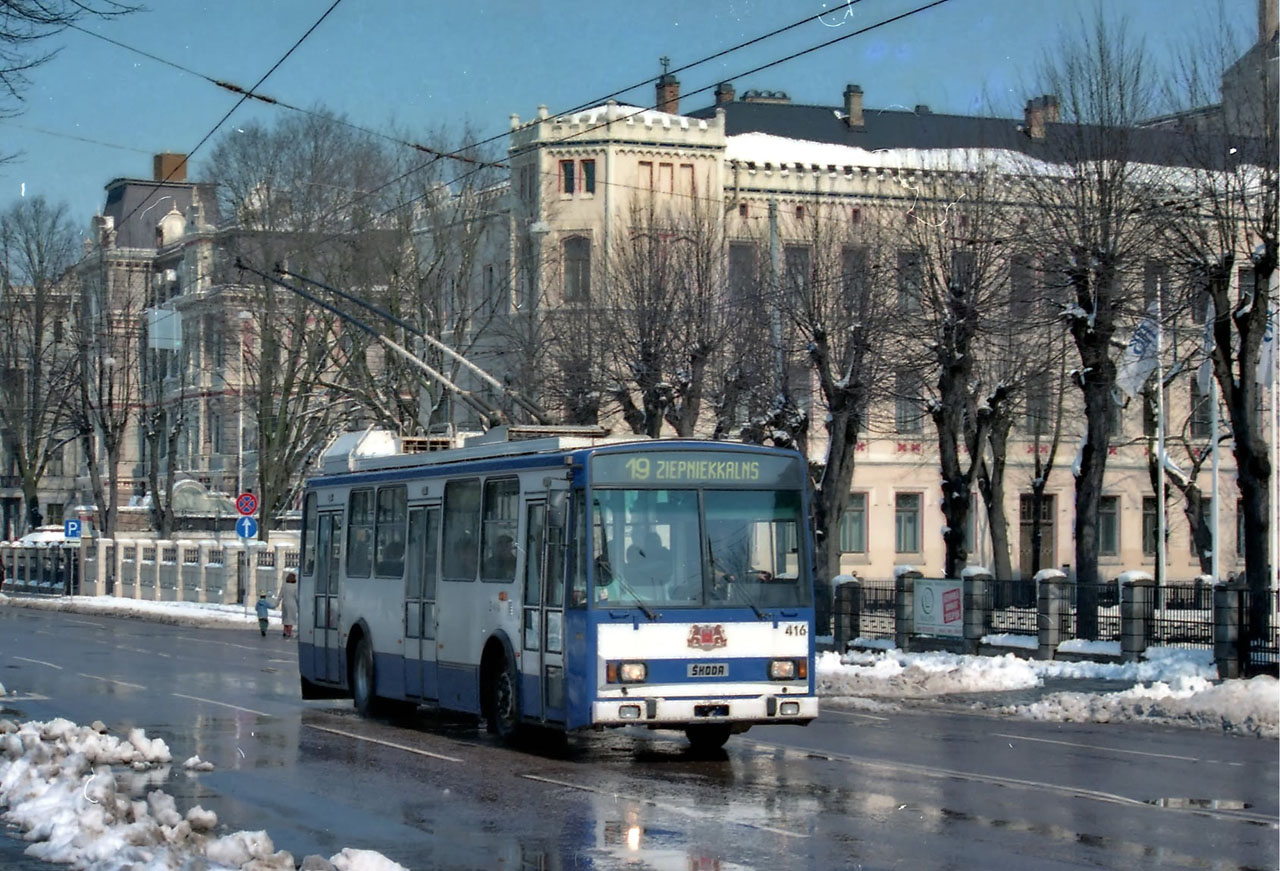 Рига, Škoda 14Tr18/6M № 2-416