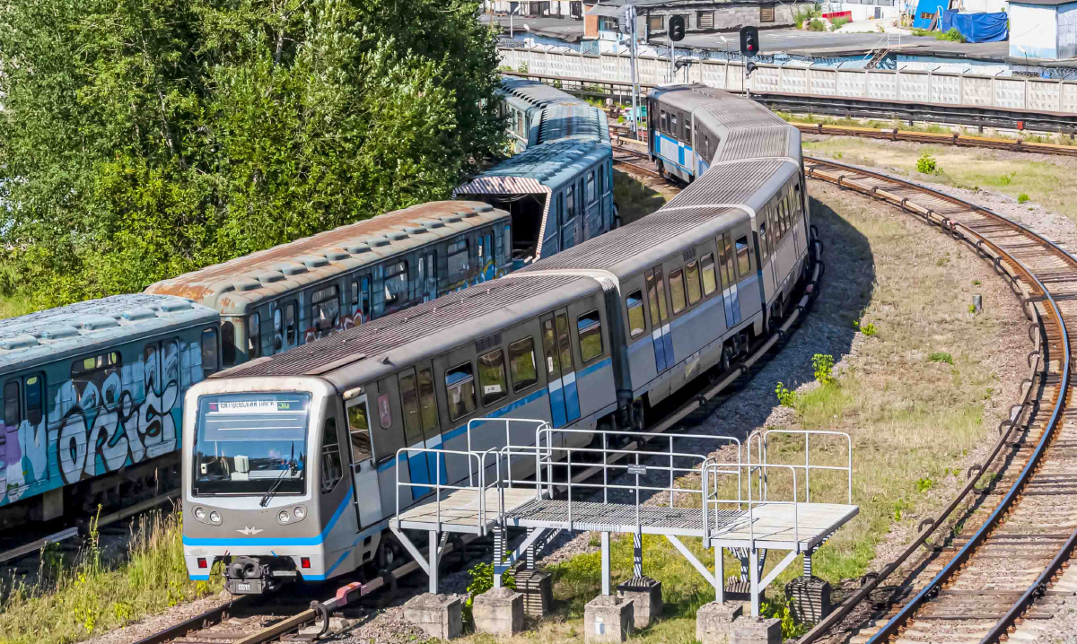 Москва, 81-740 «Русич» № 0011