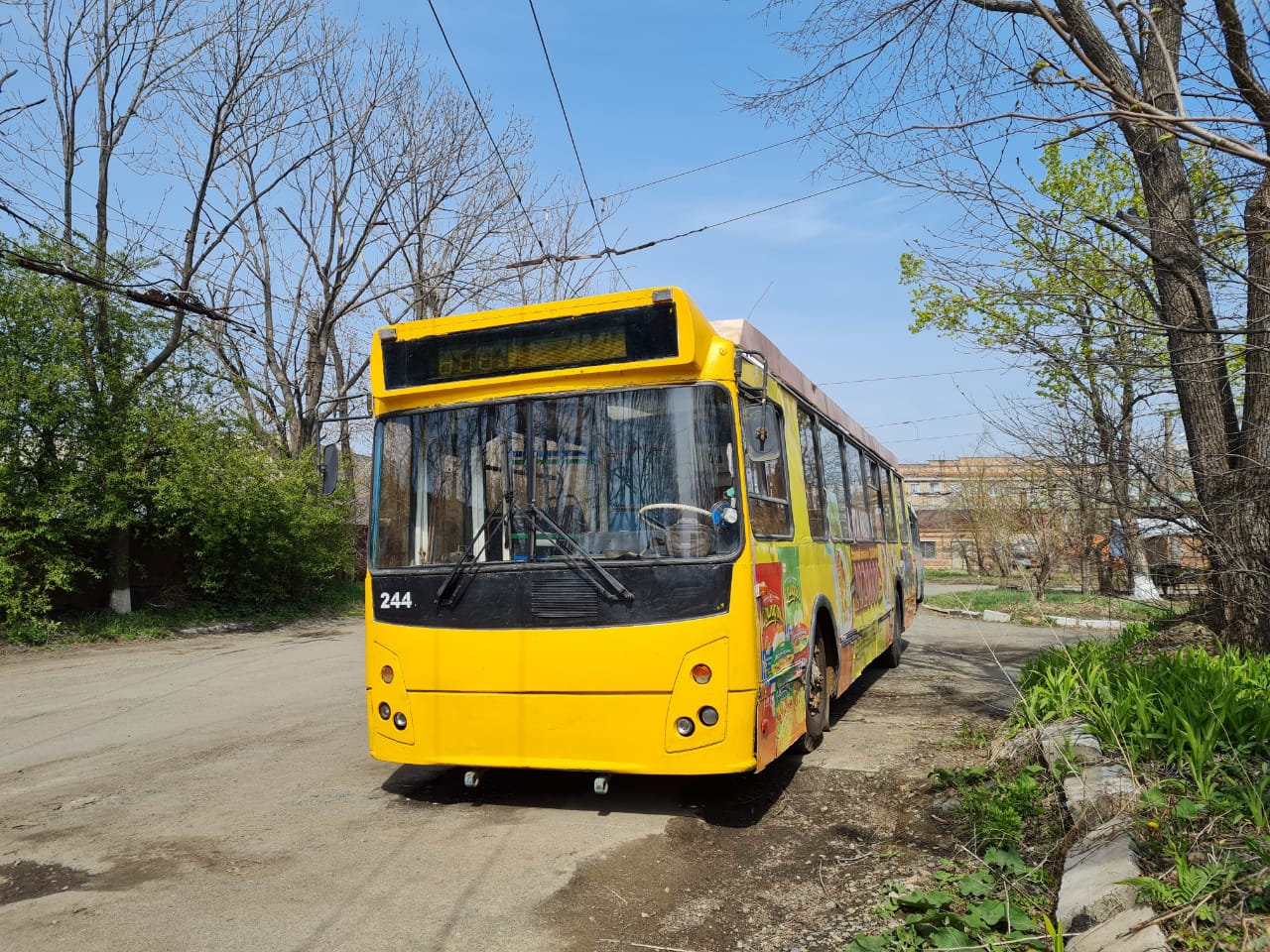 Владивосток, ЗиУ-682Г-016.02 № 244