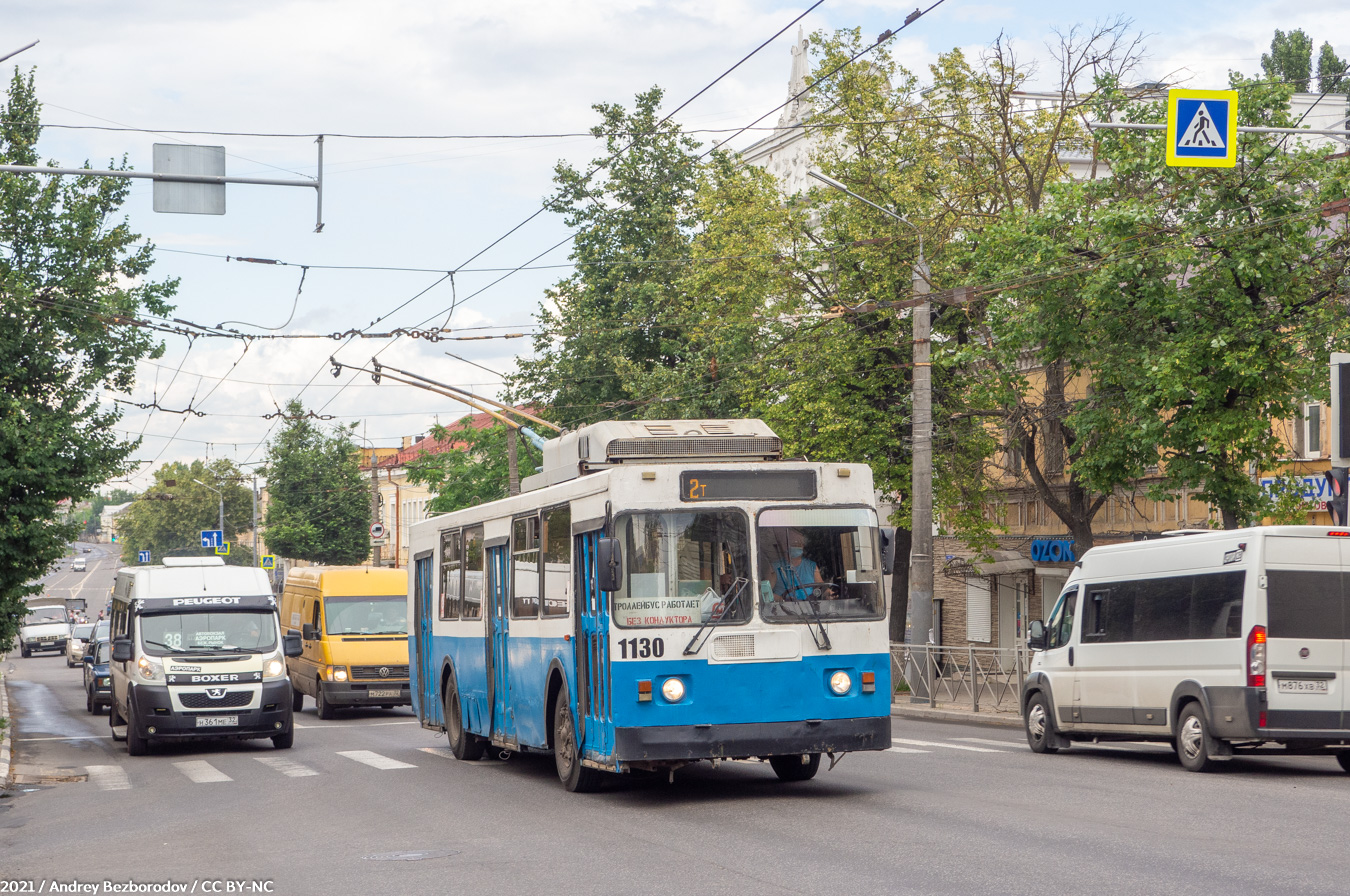 Брянск, ЗиУ-682ГМ1 (с широкой передней дверью) № 1130