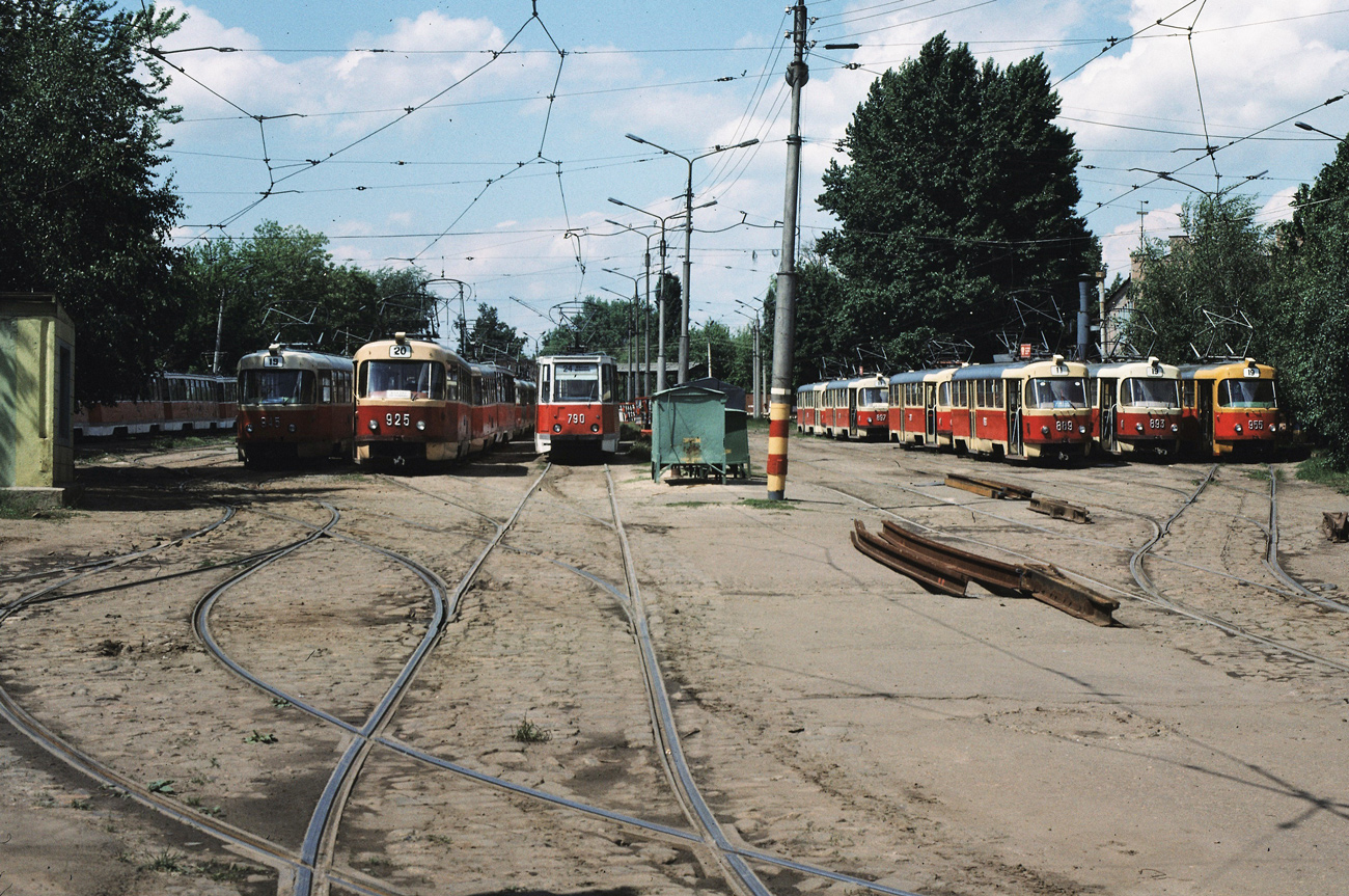 Харьков, Tatra T3SU № 945; Харьков, Tatra T3SU № 925; Харьков, 71-605 (КТМ-5М3) № 790; Харьков, Tatra T3SU № 889; Харьков, Tatra T3SU № 893; Харьков, Tatra T3SU № 955 Харьков, Tatra T3SU № 945; Харьков, Tatra T3SU № 925; Харьков, 71-605 (КТМ-5М3) № 790; Харьков, Tatra T3SU № 889; Харьков, Tatra T3SU № 893; Харьков, Tatra T3SU № 955