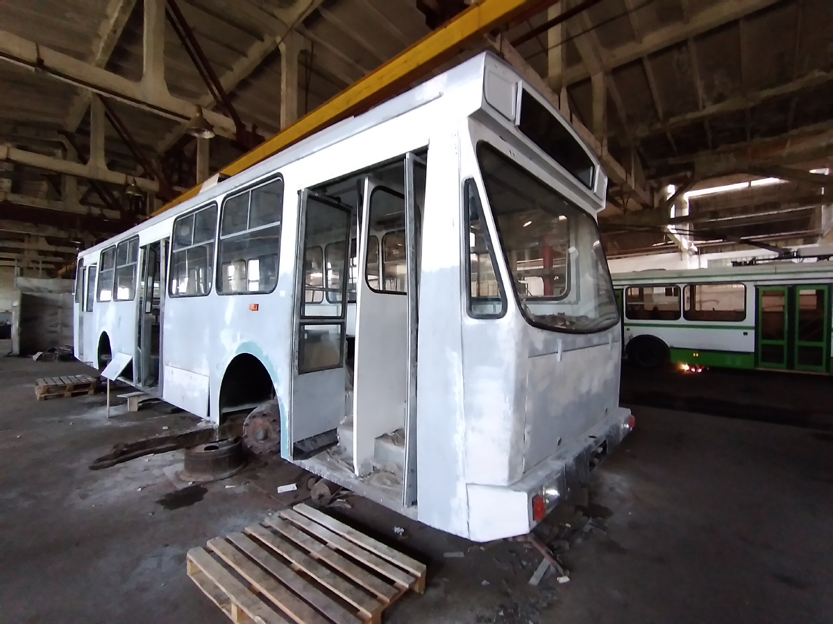 Ереван, Škoda 14Tr02/6 № 86