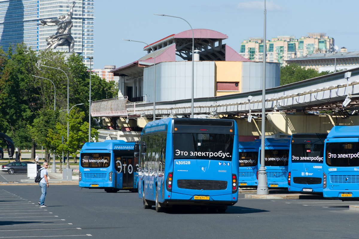 Москва, КАМАЗ-6282 № 430528