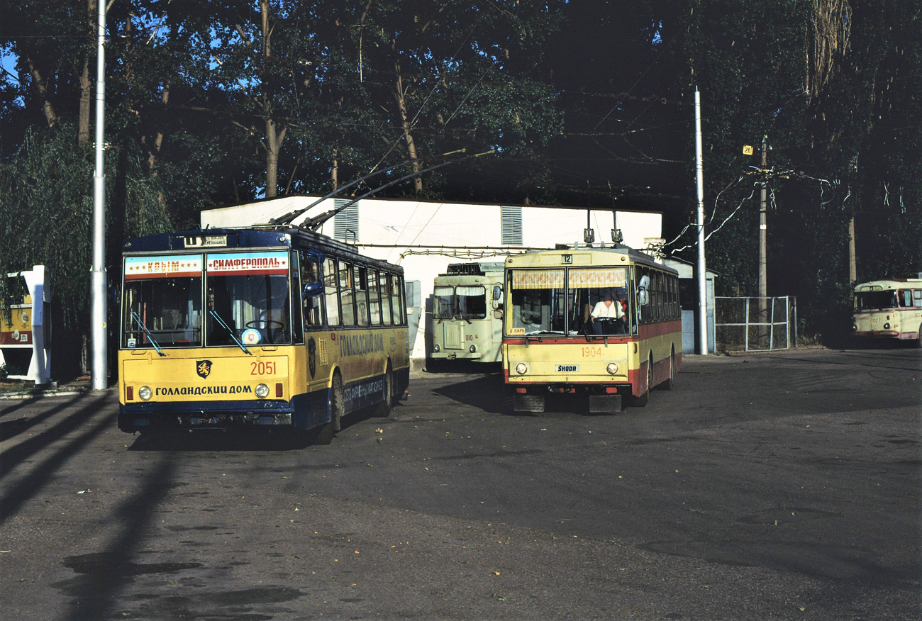 Крымский троллейбус, Škoda 14Tr02/6 № 2051; Крымский троллейбус, Škoda 14Tr02 № 1904