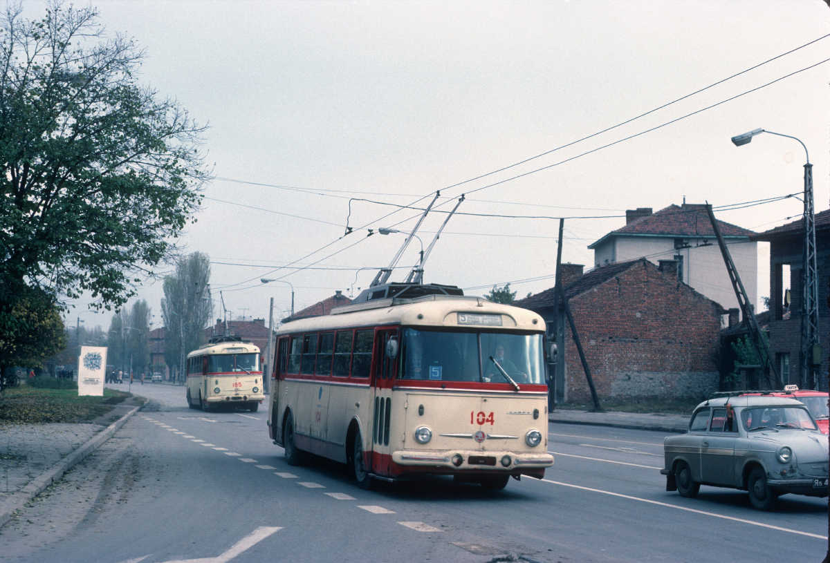 Płowdiw, Škoda 9Tr17 Nr 185; Płowdiw, Škoda 9Tr9 Nr 104; Płowdiw — Historical —  Тrolleybus photos Płowdiw, Škoda 9Tr17 Nr 185; Płowdiw, Škoda 9Tr9 Nr 104; Płowdiw — Historical —  Тrolleybus photos