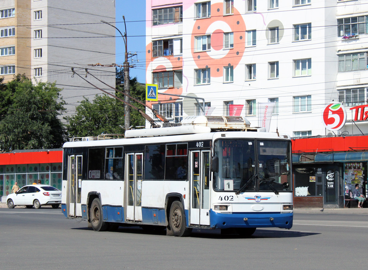 Киров, БТЗ-52767Р № 402