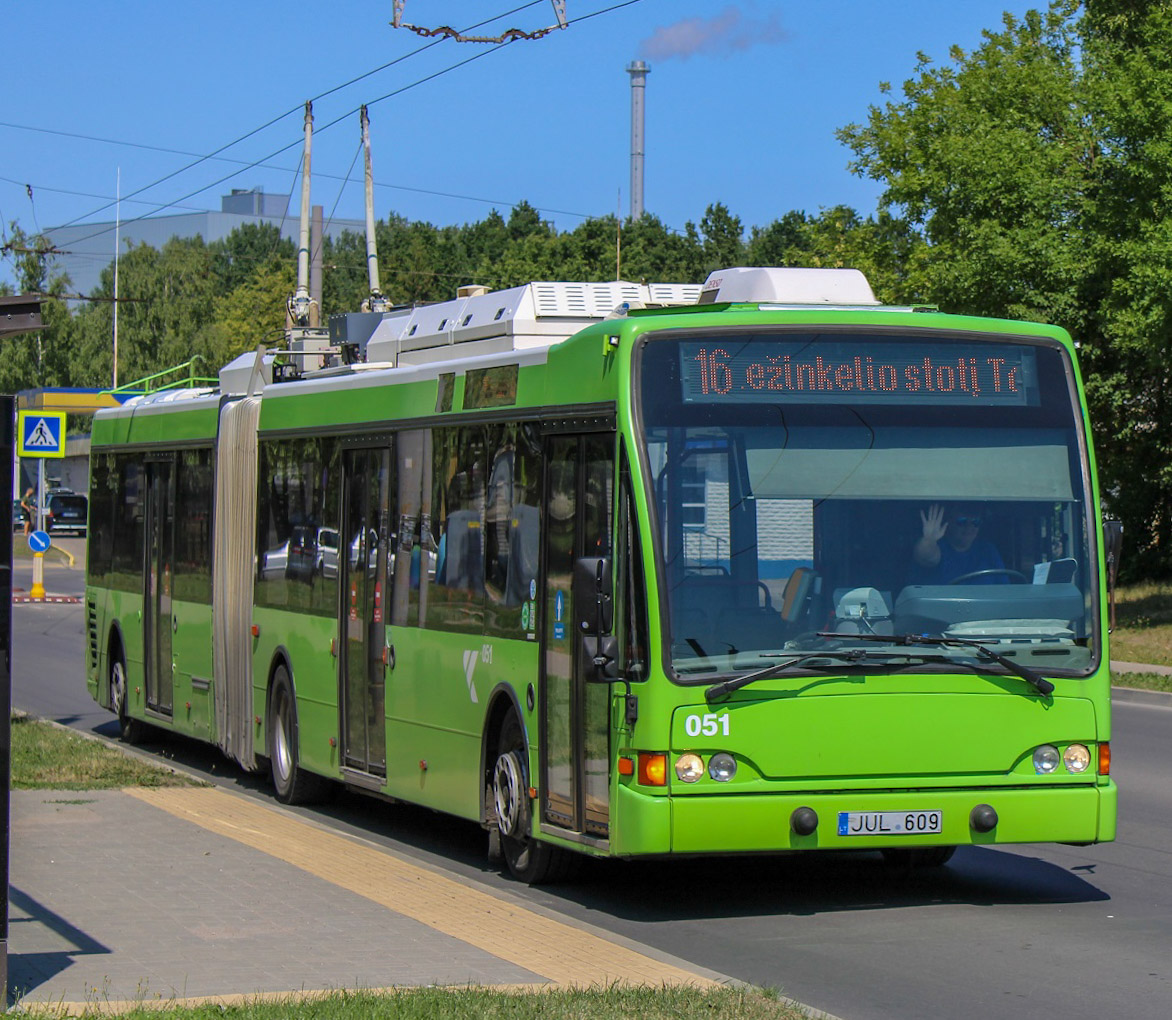 Каунас, Berkhof Premier AT18 № 051