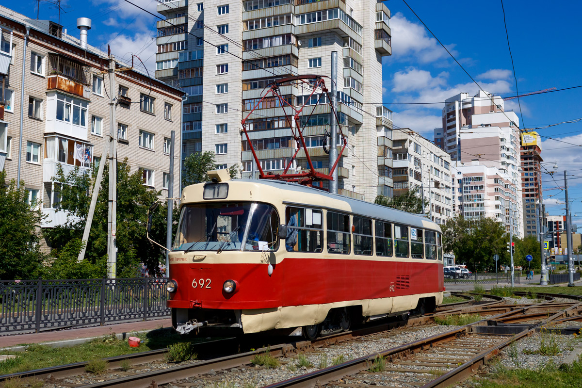 Екатеринбург, Tatra T3SU № 692