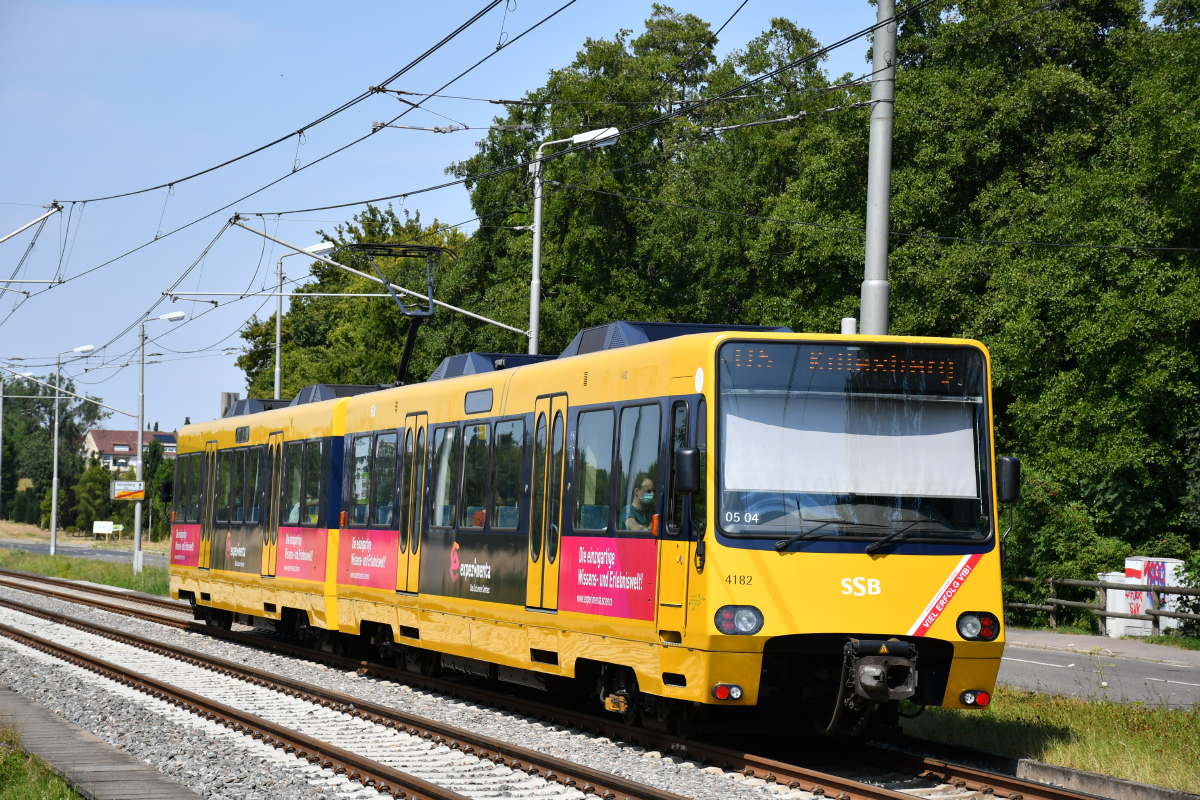 Stuttgart, Duewag DT8.S č. 4182 Stuttgart, Duewag DT8.S č. 4182