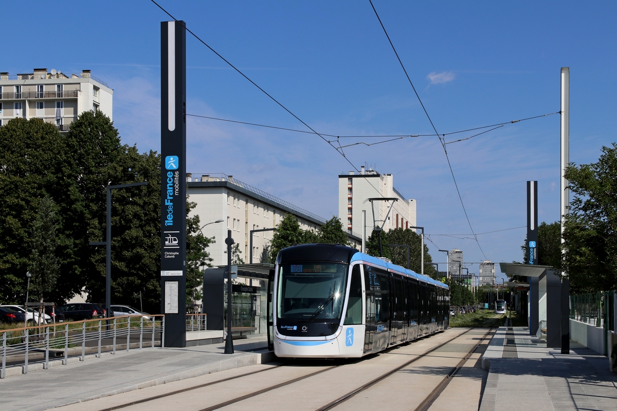 Париж -  Версаль -  Ивелин, Alstom Citadis 405 № 910