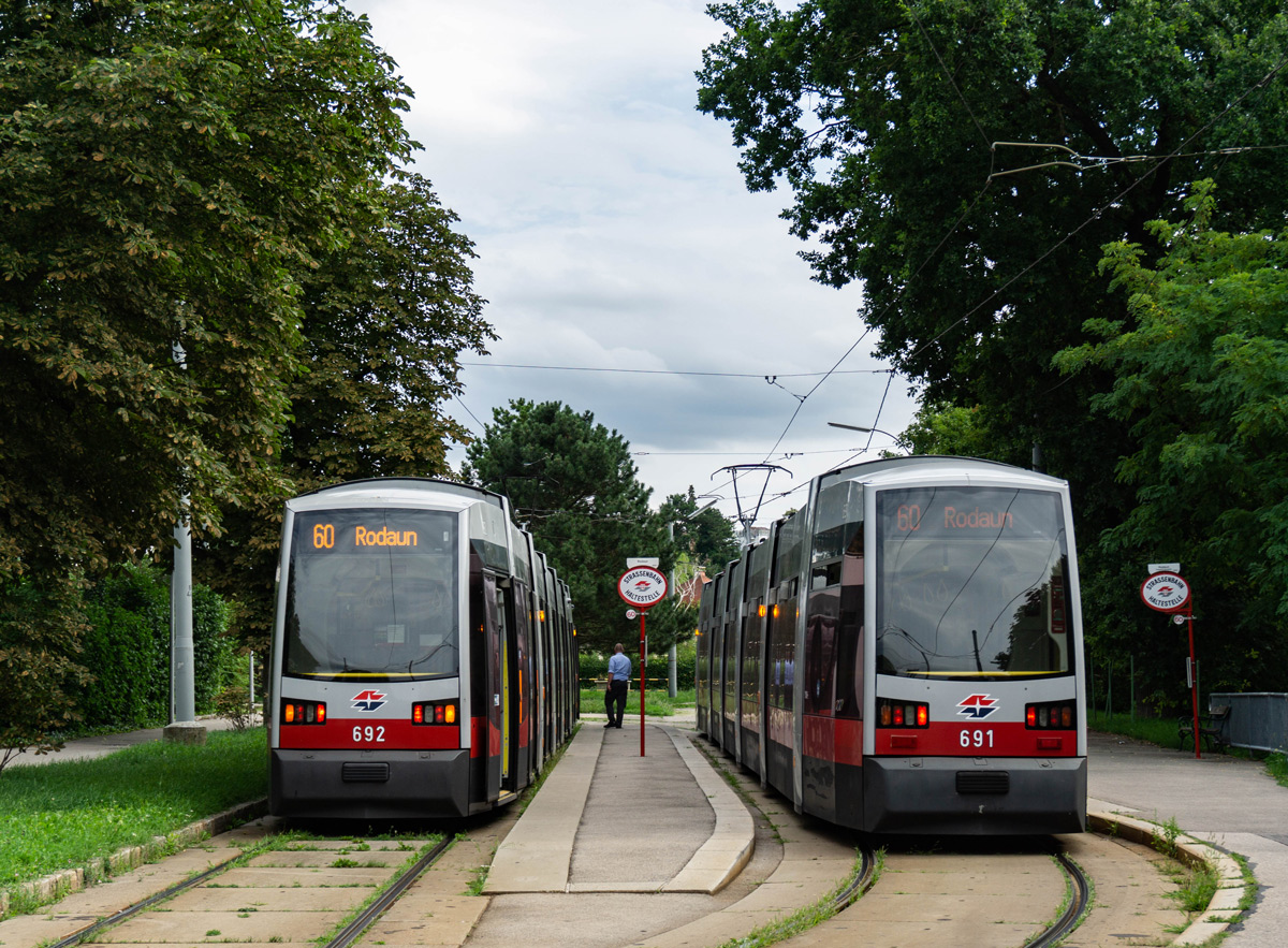 Вена, Siemens ULF-B № 692; Вена, Siemens ULF-B № 691 Вена, Siemens ULF-B № 692; Вена, Siemens ULF-B № 691