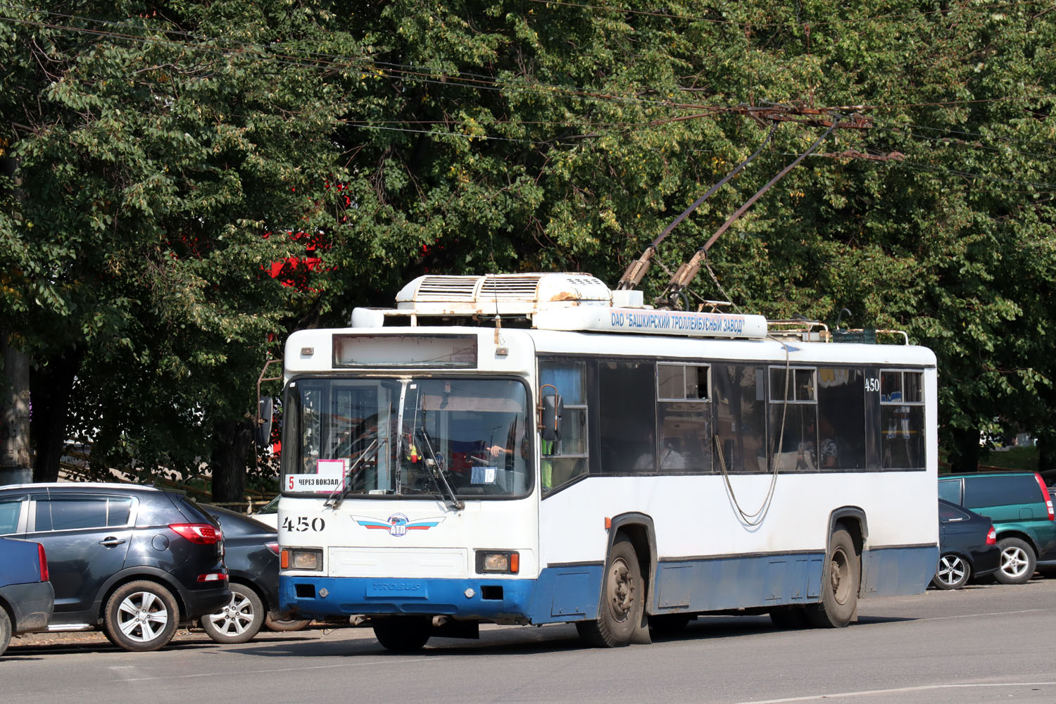 Киров, БТЗ-52764Р № 450