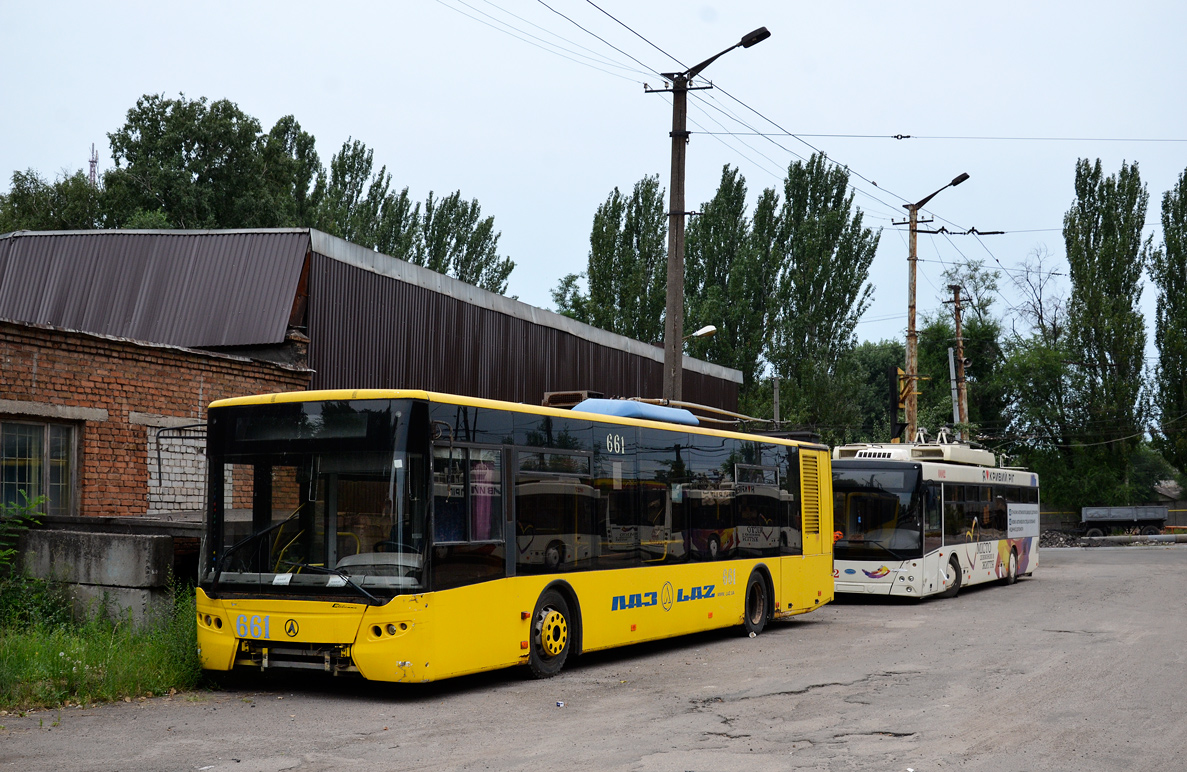 Krivij Rih, LAZ E183D1 Br. 661