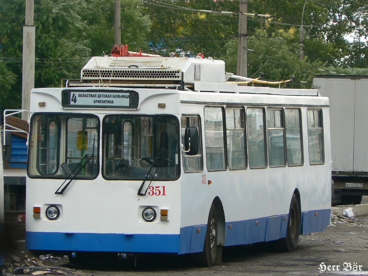 Вологда, ЗиУ-682ГМ1 (с широкой передней дверью) № 351