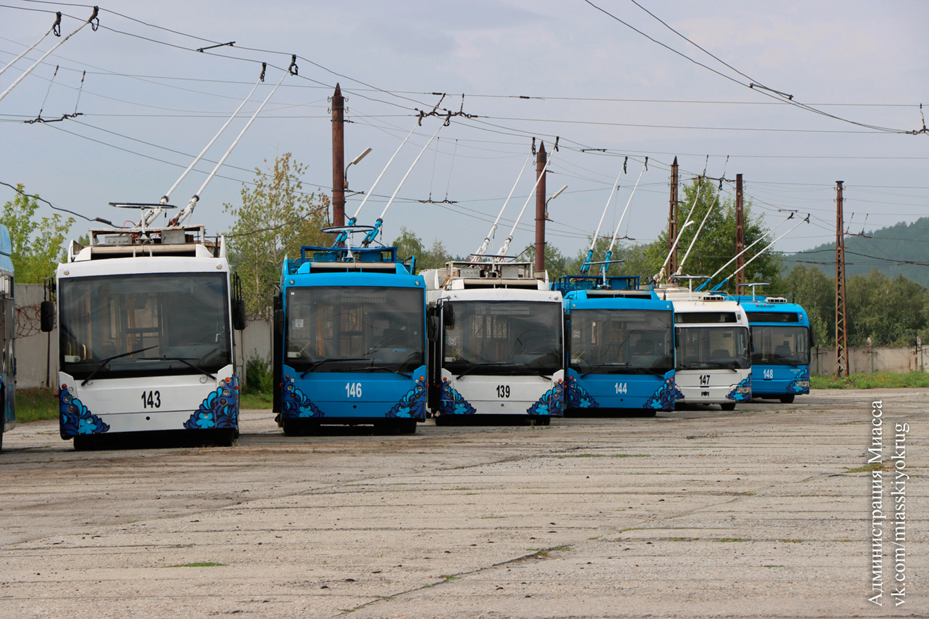 Миасс, Тролза-5265.00 «Мегаполис» № 143; Миасс, Тролза-5265.00 «Мегаполис» № 146; Миасс — Новые троллейбусы