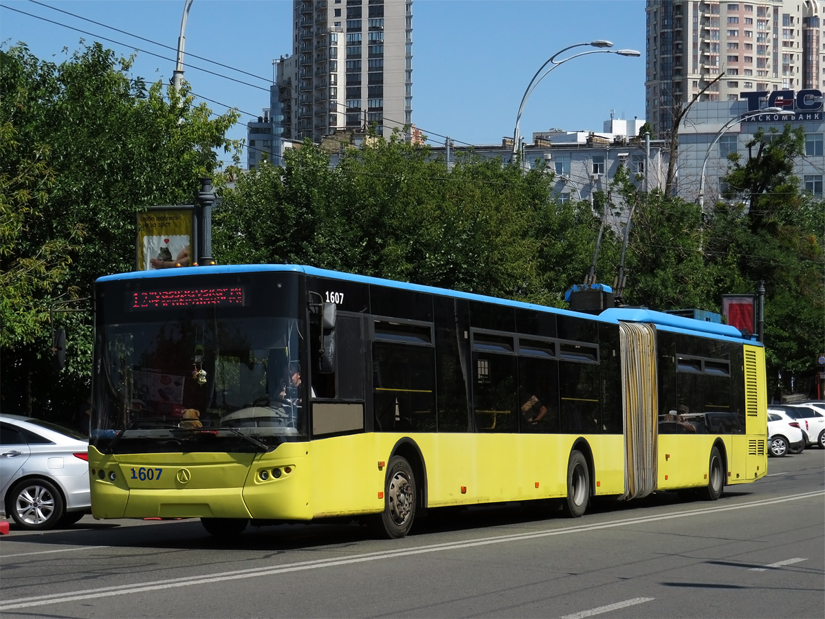Kiova, LAZ E301D1 # 1607