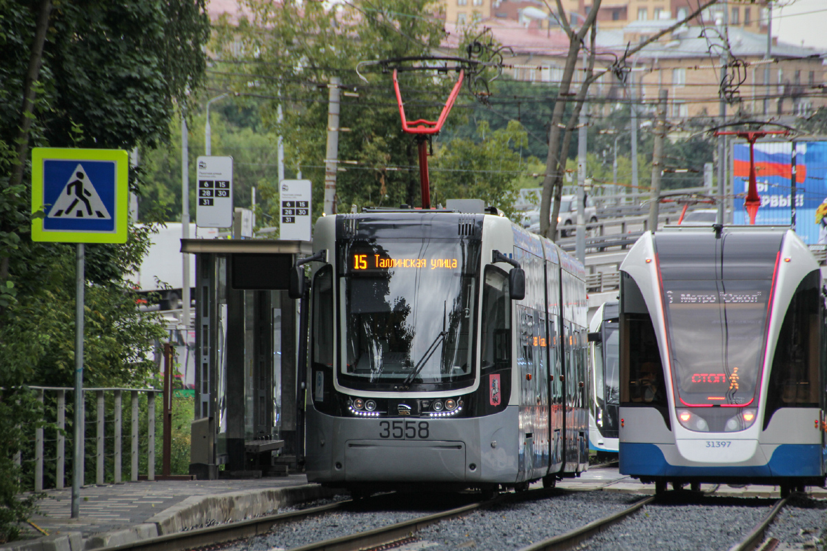 Москва, 71-414 (Pesa Fokstrot) № 3558; Москва, 71-931М «Витязь-М» № 31397