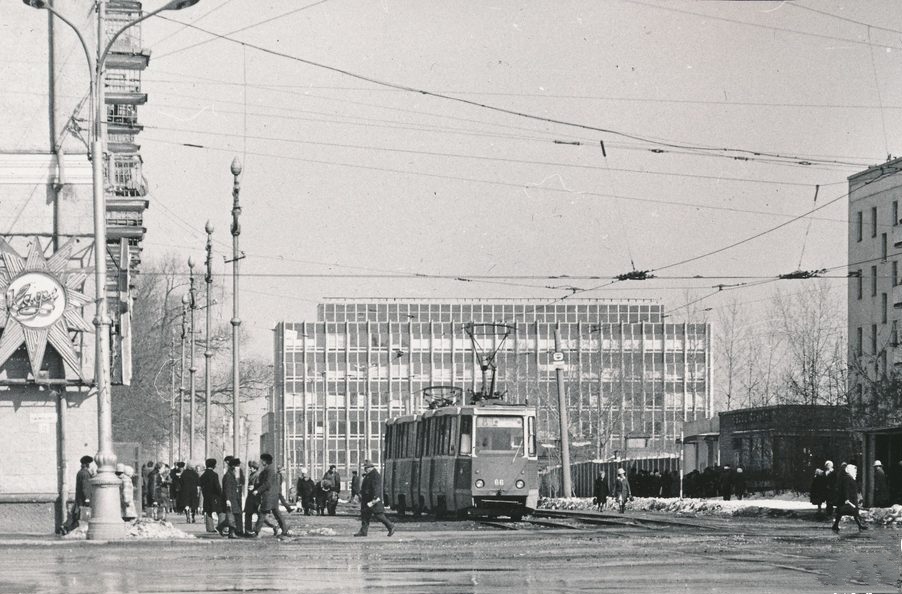 Perm, 71-605 (KTM-5M3) — 66; Perm — Old photos