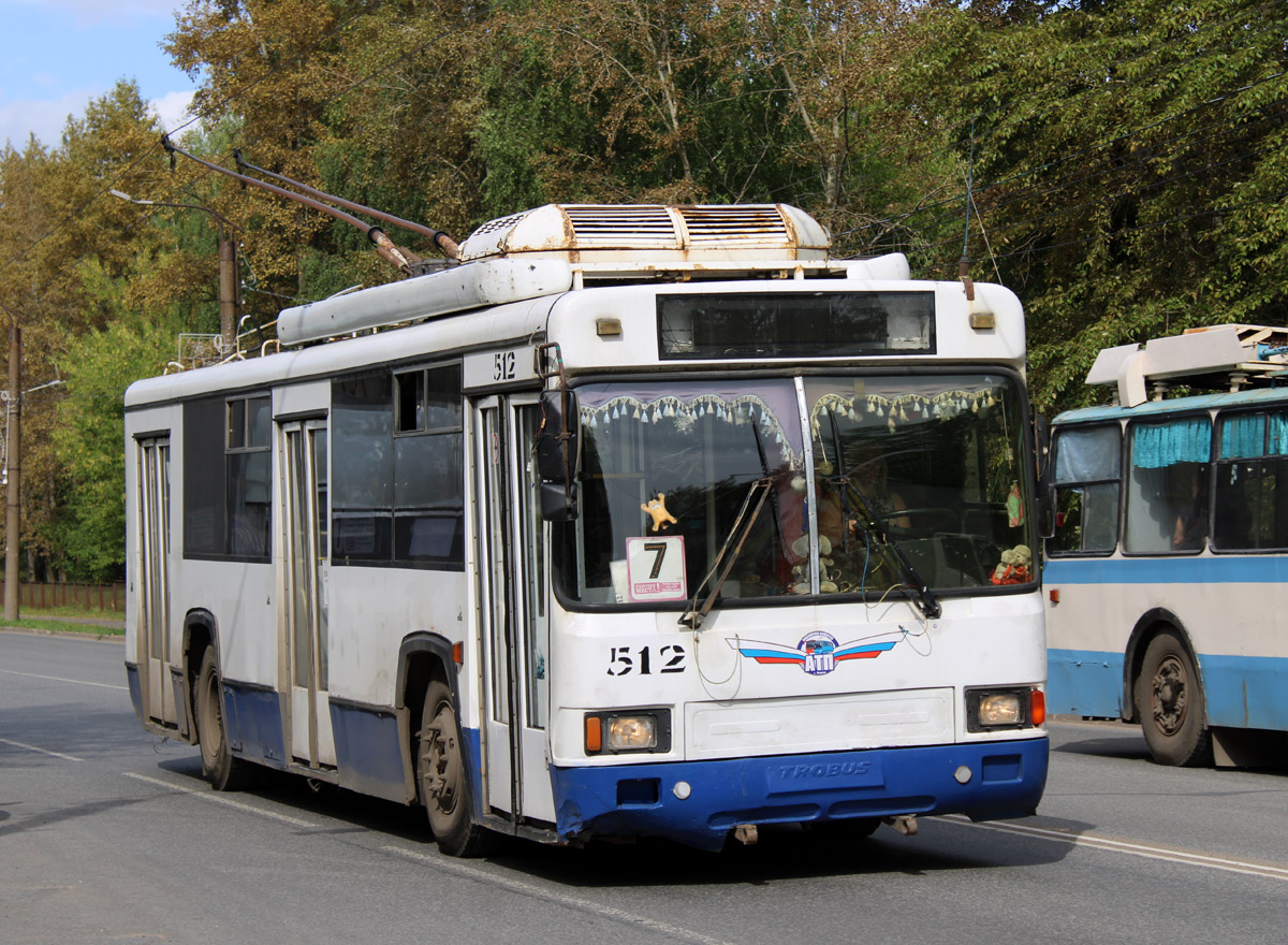 Киров, БТЗ-52764Р № 512