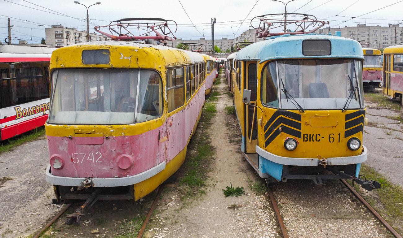 Волгоград, Tatra T3SU № 5742; Волгоград, Tatra T3SU (двухдверная) № 61