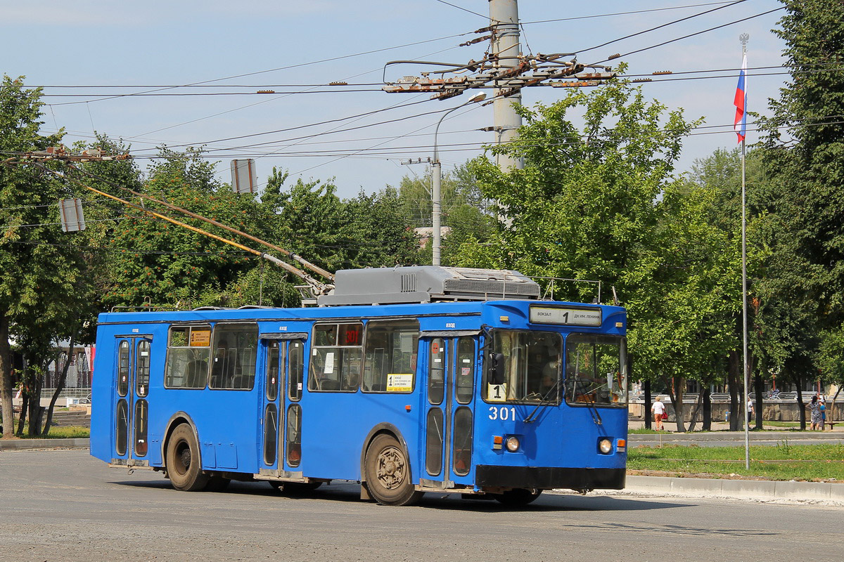 Йошкар-Ола, ЗиУ-682ГМ1 (с широкой передней дверью) № 301