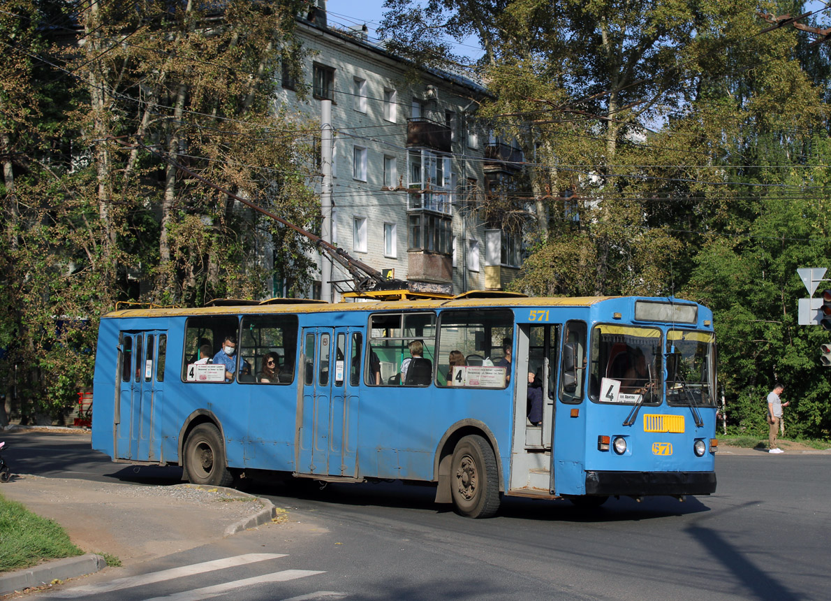 Киров, ЗиУ-682Г (СЗТМ) № 571