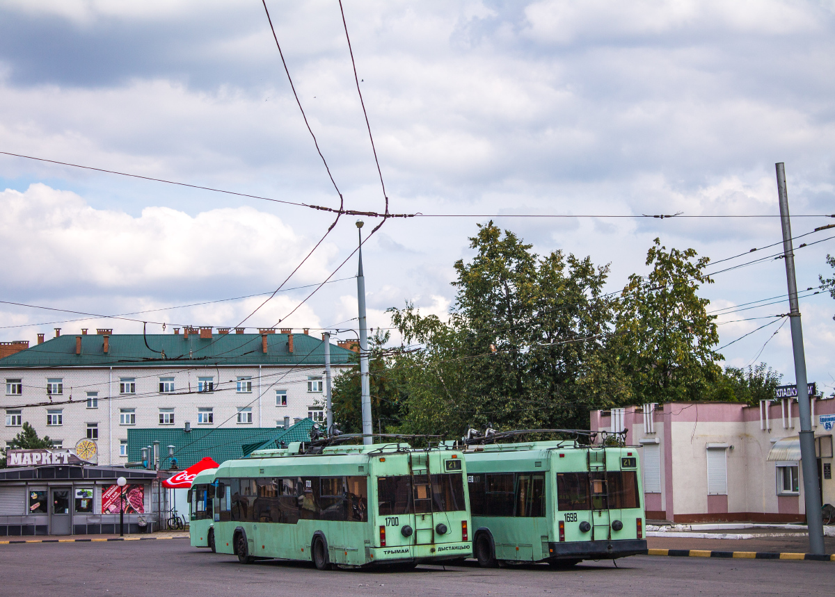 Гомель, БКМ 32102 № 1700