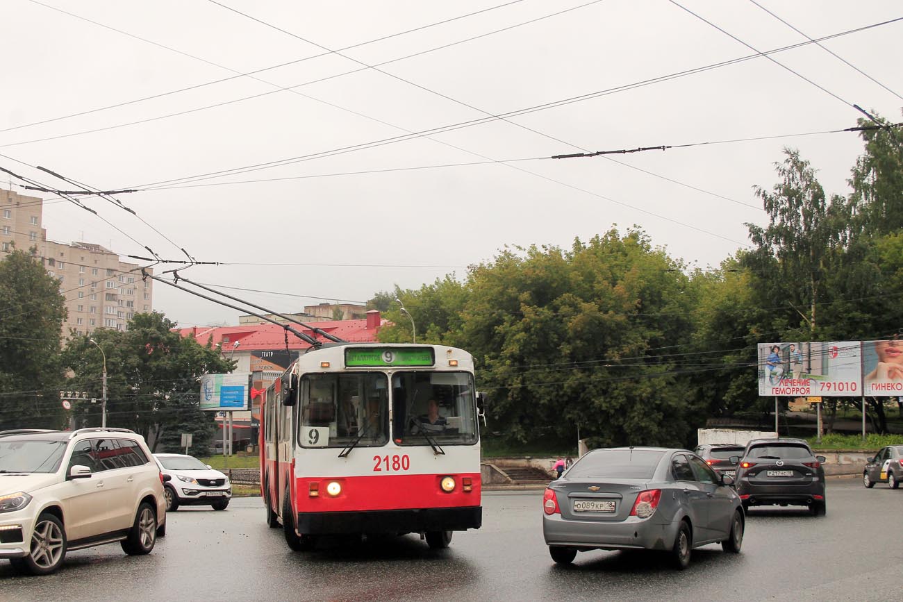 Izhevsk, ZiU-682V Br. 2180