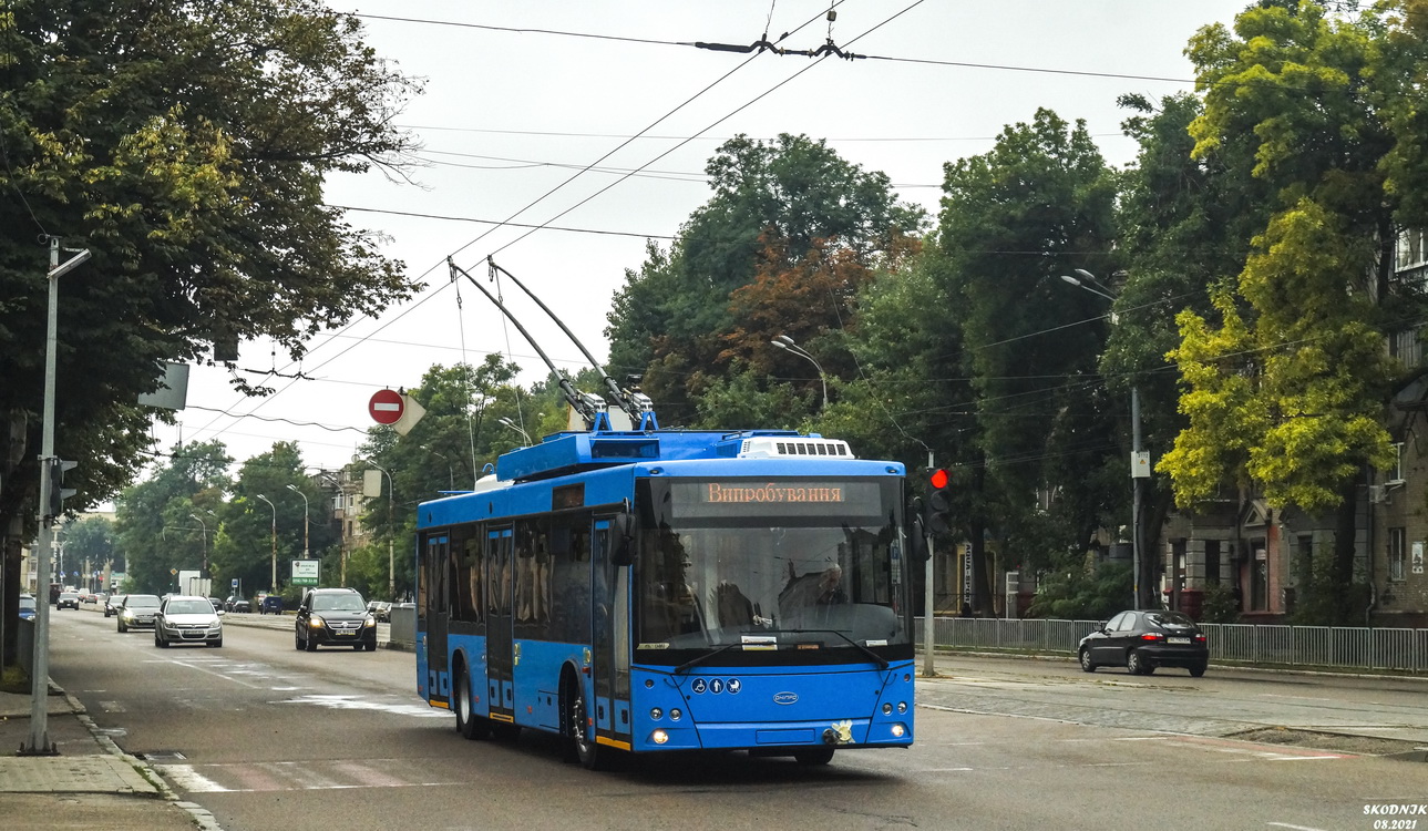 Николаев, Дніпро Т203 № 0003; Днепр — Продукция «ЮМЗ» и выставки