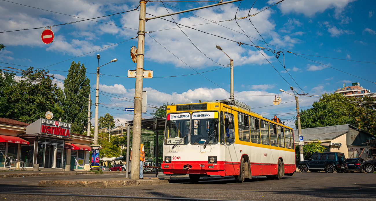 Одесса, ЮМЗ Т2 № 2041