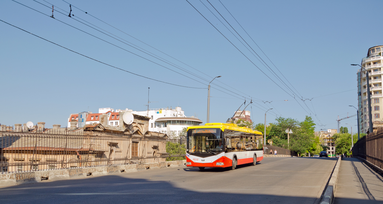 Одесса, БКМ 321 № 0032