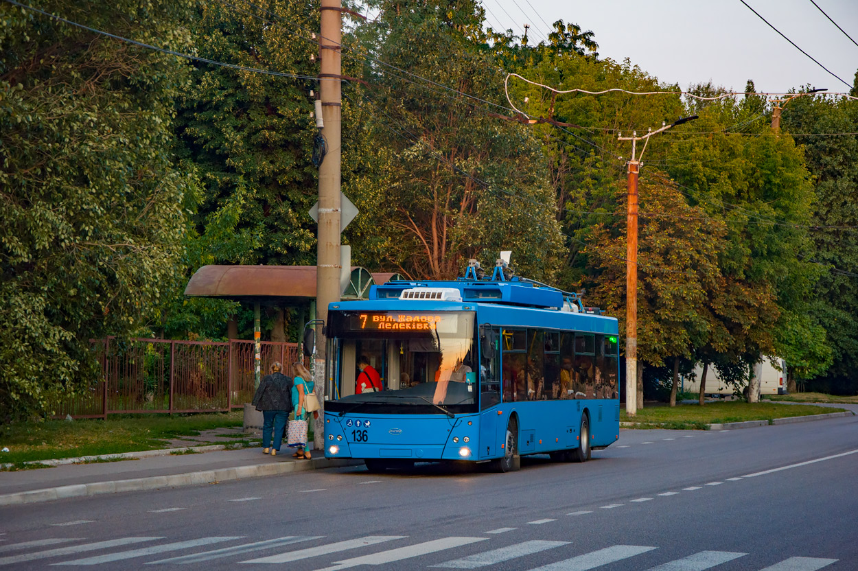 Кропивницкий, Дніпро Т203 № 136