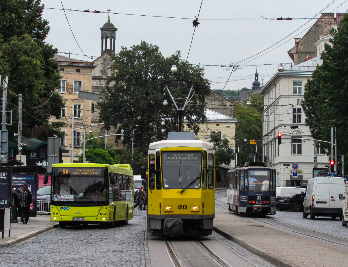 Львов, Tatra KT4DM № 1213
