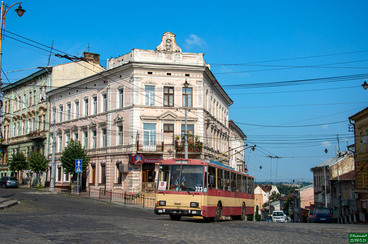 Черновцы, Škoda 14Tr89/6 № 323
