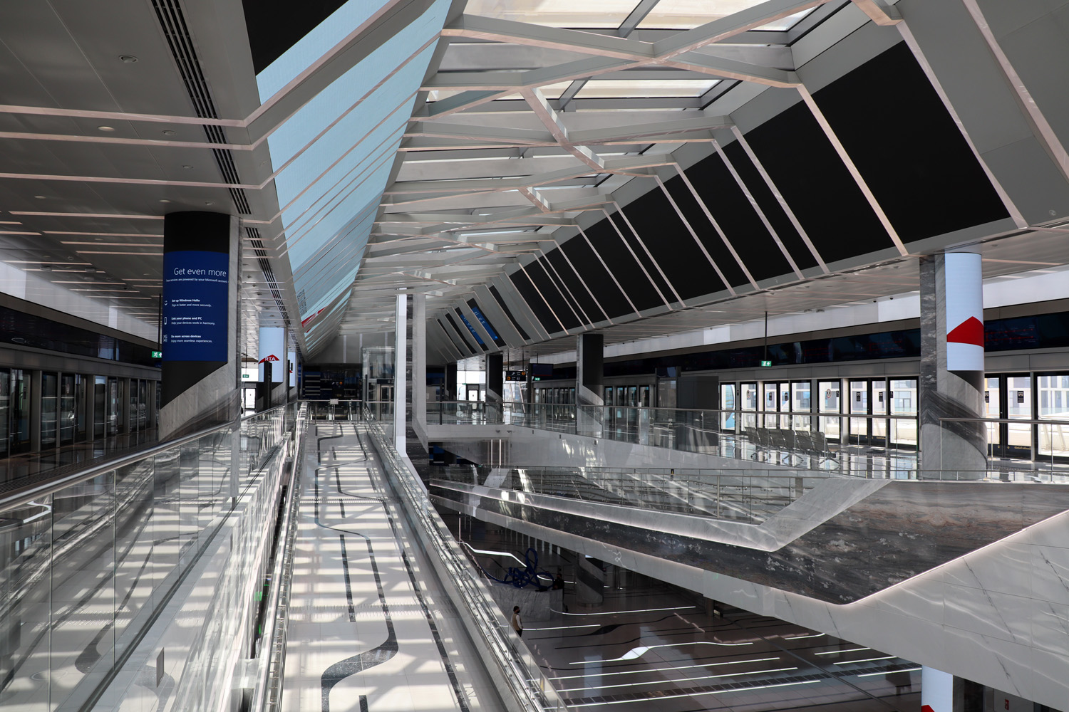 Дубай — Метрополитен — Route 2020; Дубай — Метрополитен — Станции
