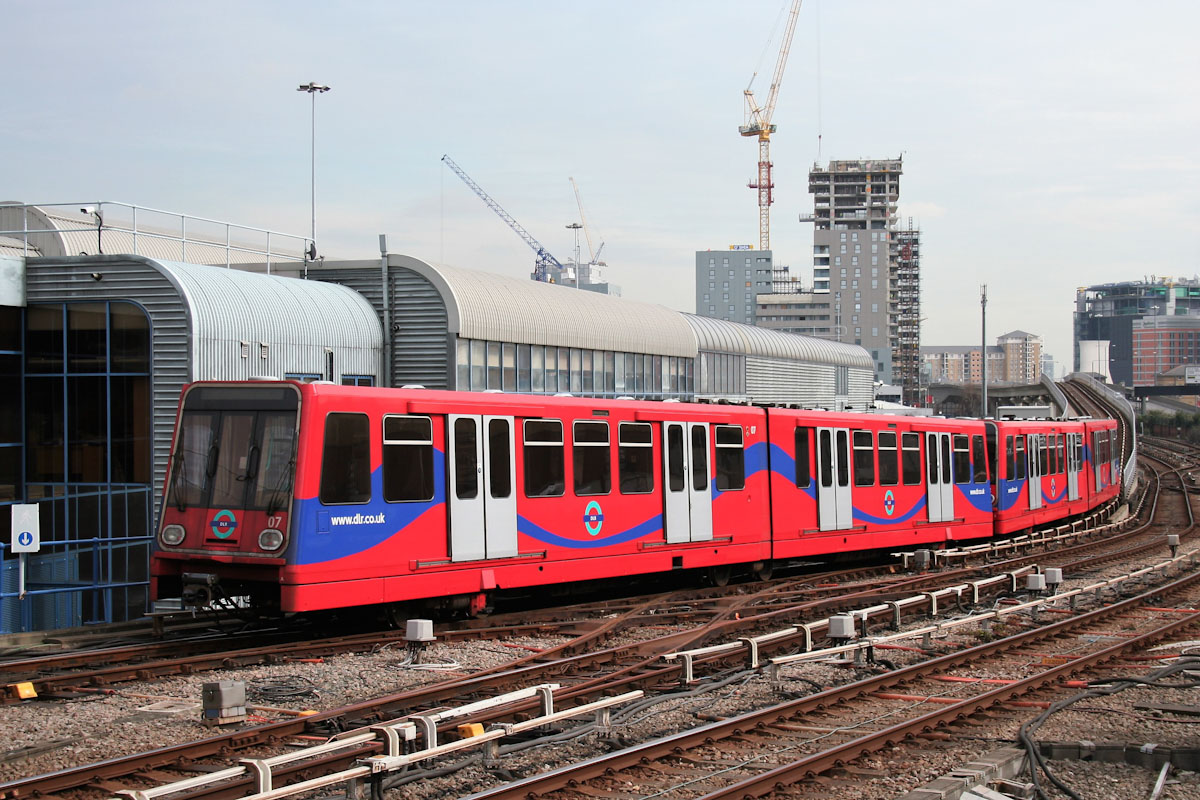 Лондон, DLR B2K № 07