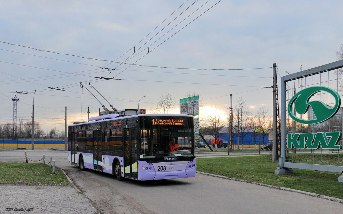 Кременчуг, ЛАЗ E183A1 № 208