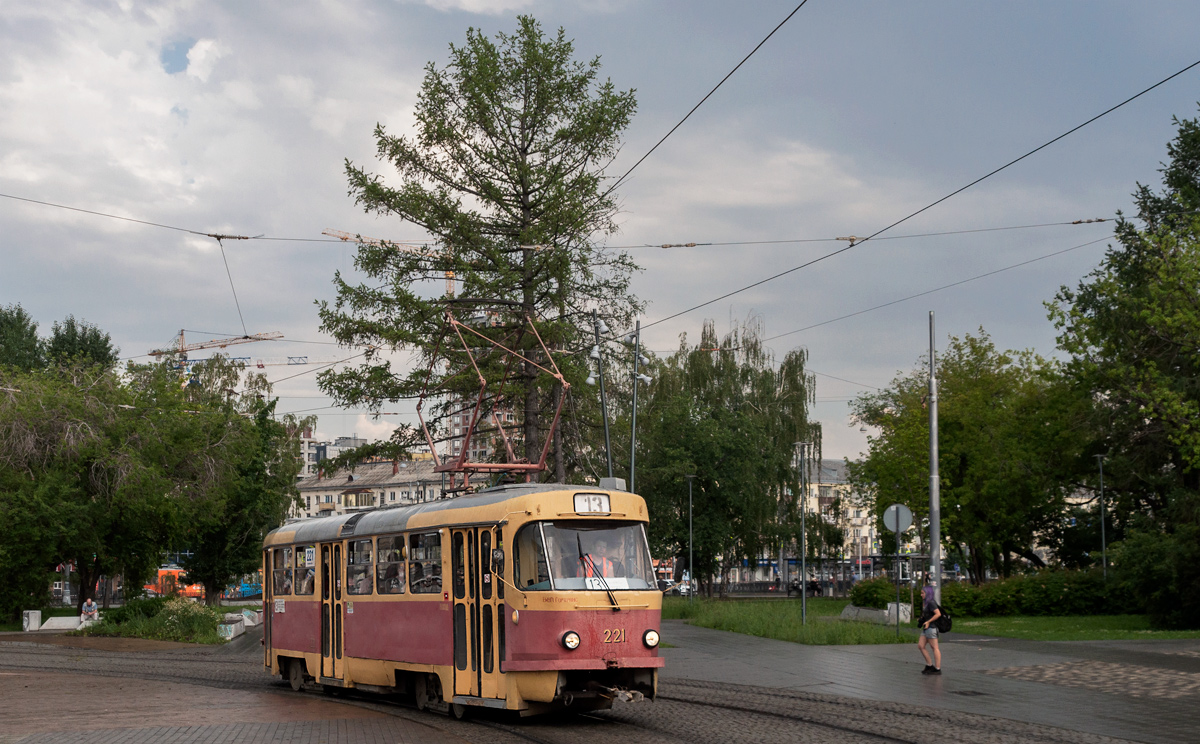 Екатеринбург, Tatra T3SU № 221