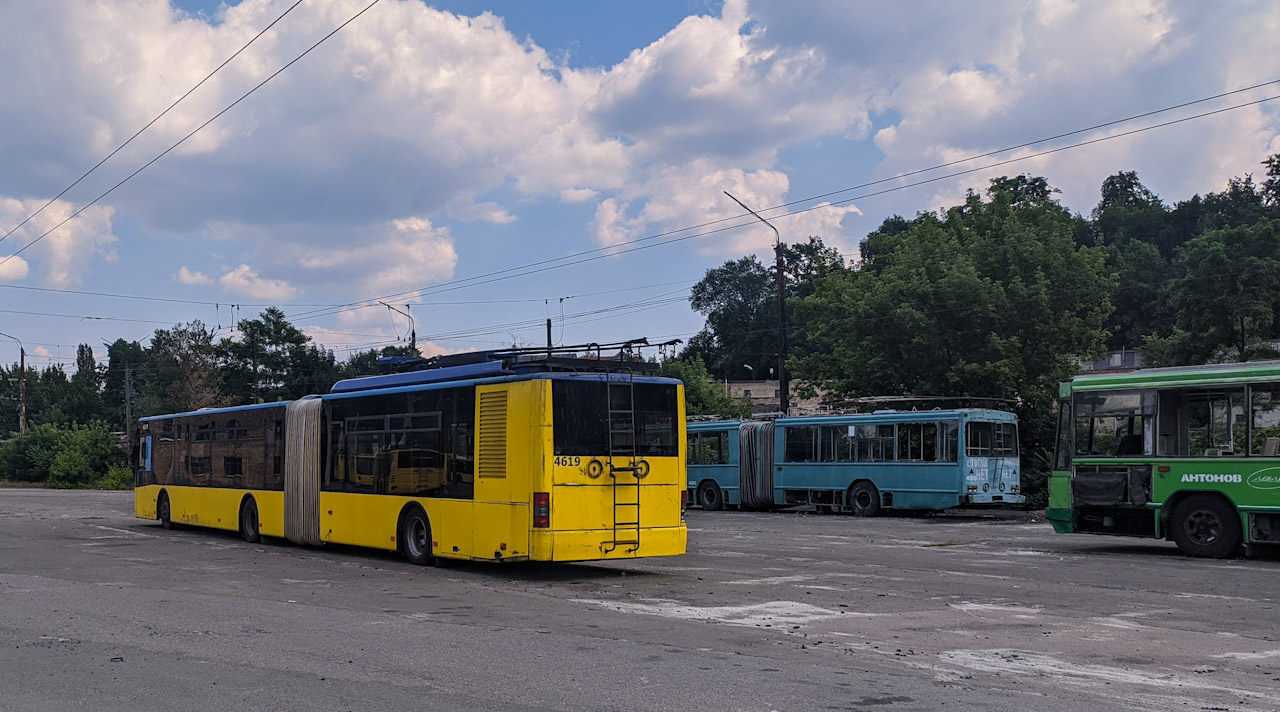 Kyjiw, LAZ E301D1 Nr. 4619