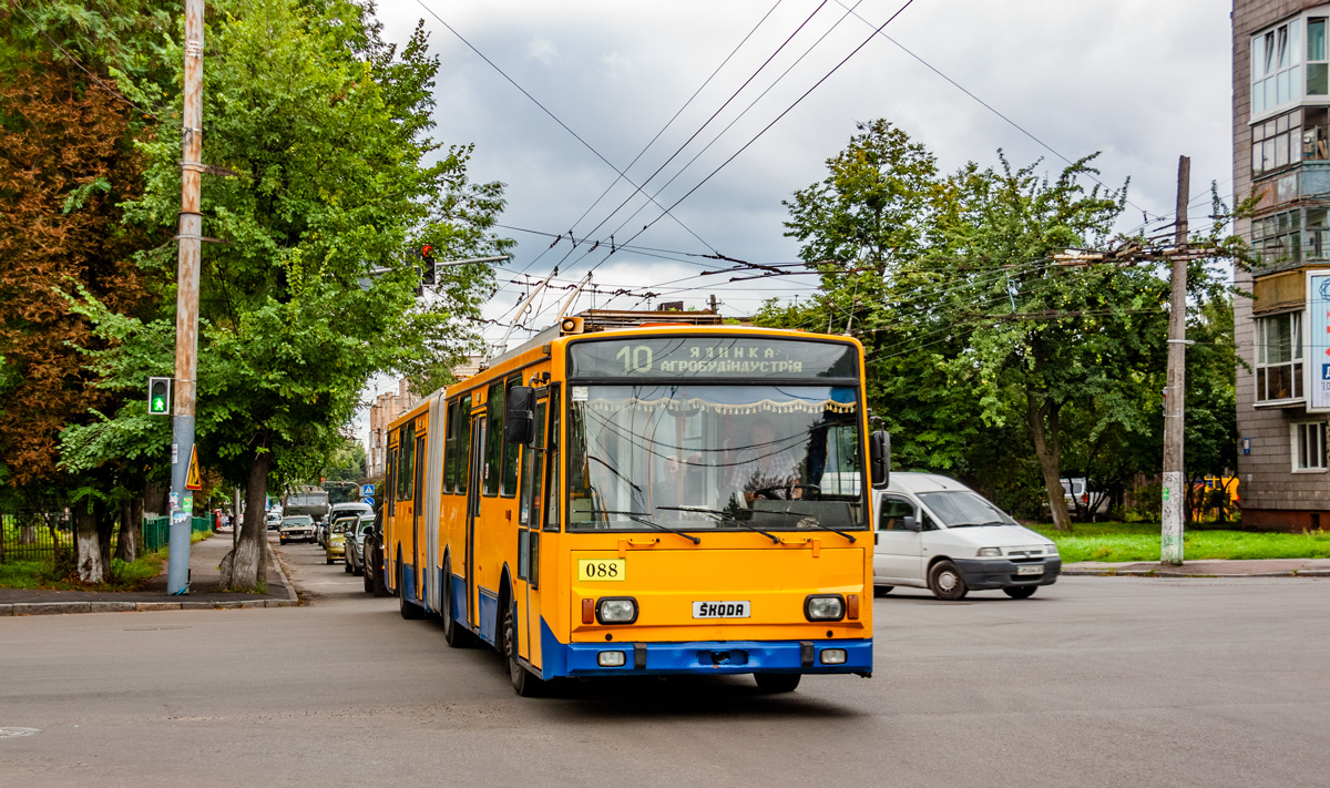 Житомир, Škoda 15Tr13/6M № 088