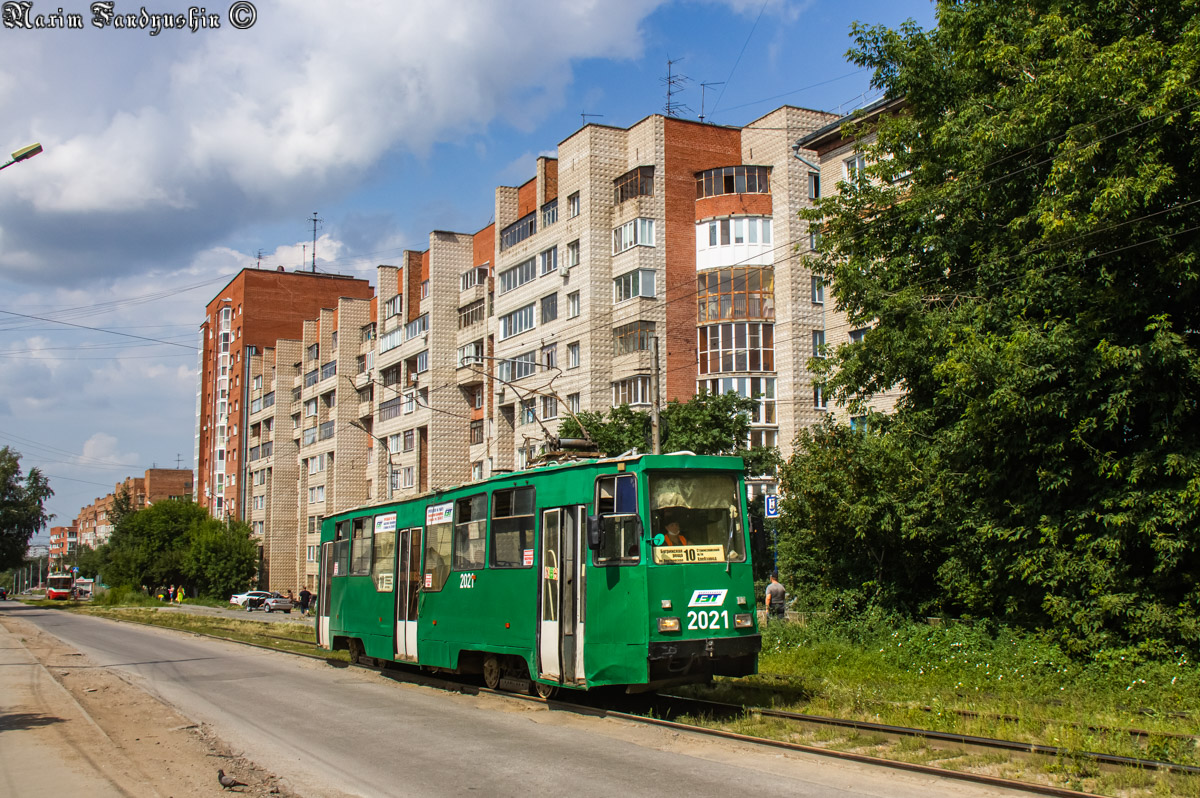 Новосибирск, 71-605 (КТМ-5М3) № 2021