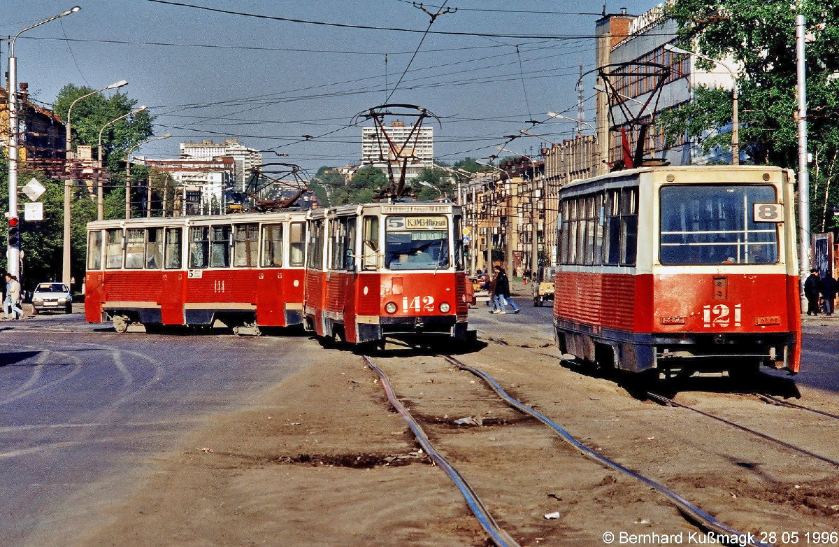 Кемерово, 71-605 (КТМ-5М3) № 142; Кемерово, 71-605 (КТМ-5М3) № 121